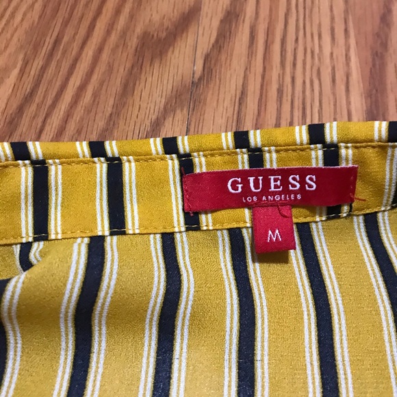 Guess button down blouse - Picture 3 of 3